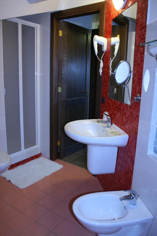 Hotel Miramare Marina di Schiavonea Zimmer foto