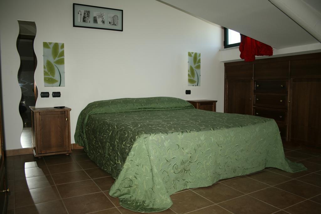 Hotel Miramare Marina di Schiavonea Zimmer foto